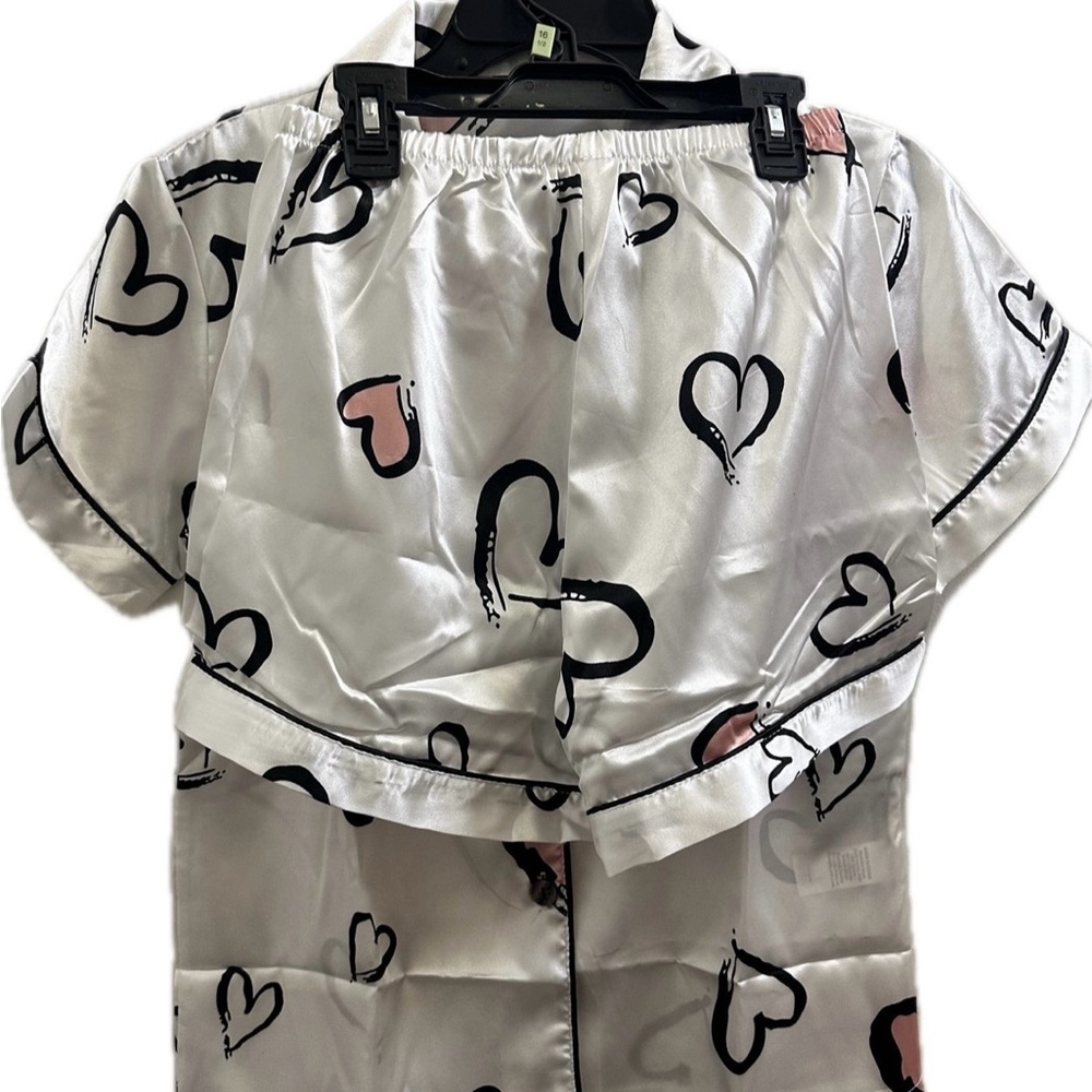 6 Heart Print Satin Pajama Sets.   I have 6 sets. 3 medium..2 small ..1 X-Large